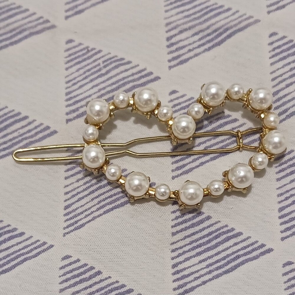 Vintage Gold and White Faux Pearl Heart Shaped Hair Barrette